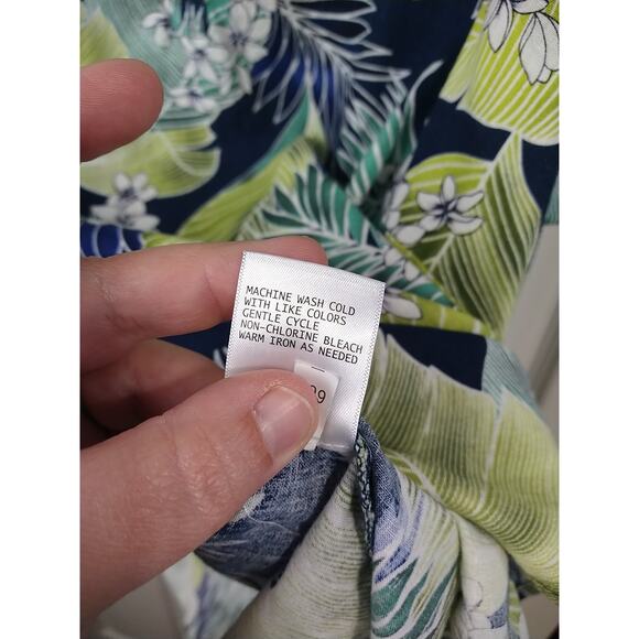 Panama Jack Woman 1X Blouse Linen Blend S/S Tropical V Neck Curved Hem Casual - Picture 8 of 9